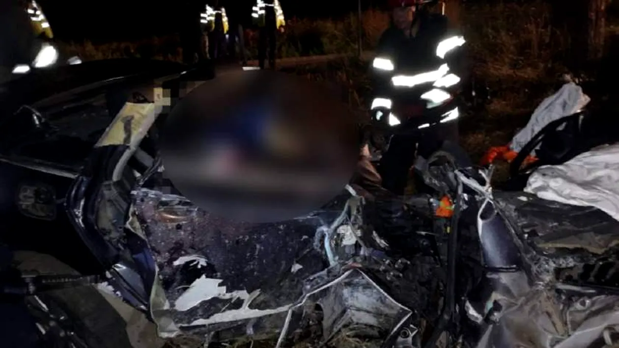 Grav accident de circulație în Neamț. Doi morți, după ce o mașină s-a lovit de un cap de pod