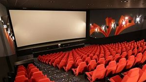 Românii se bucură de redeschiderea cinematografelor! Care sunt regulile ce trebuie respectate atunci când mergi la film