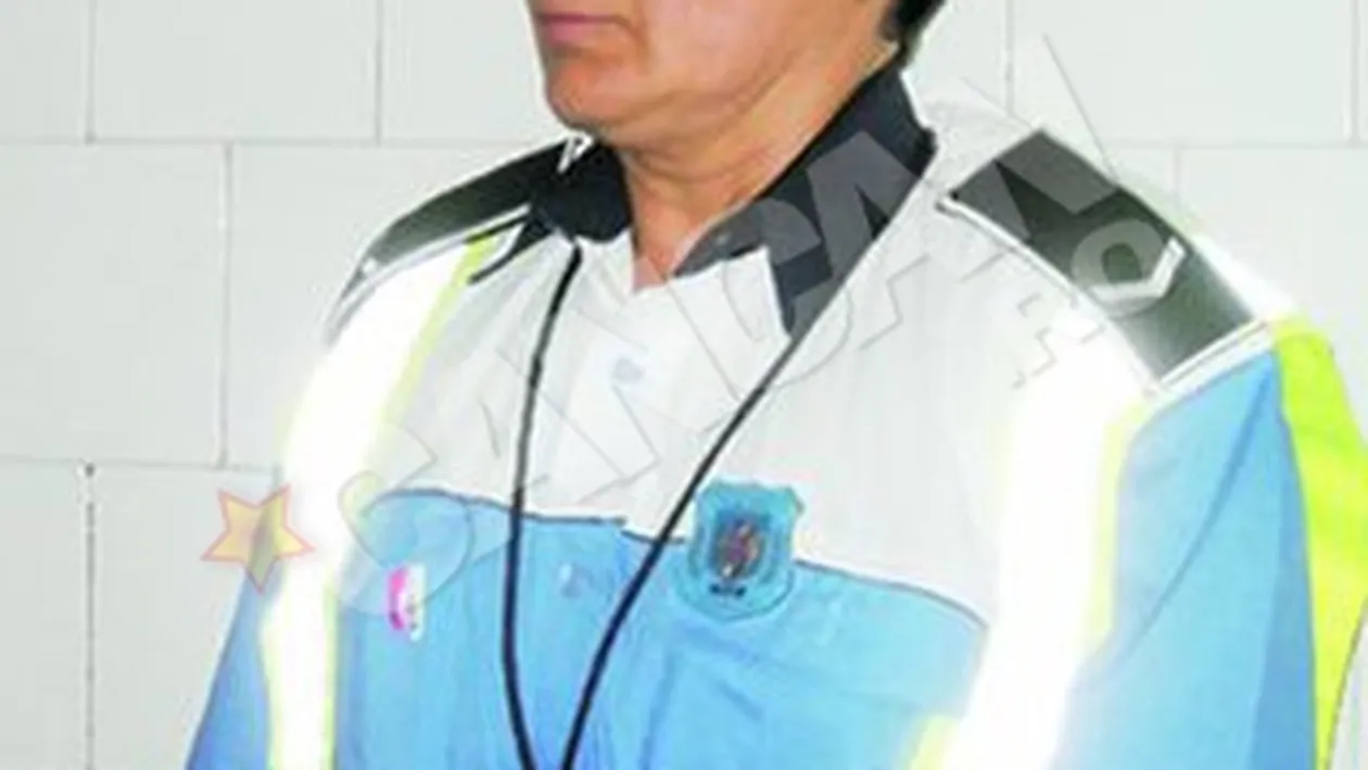 Politista acrosata de un sofer nervos! Accidentata in timp ce dirija traficul!