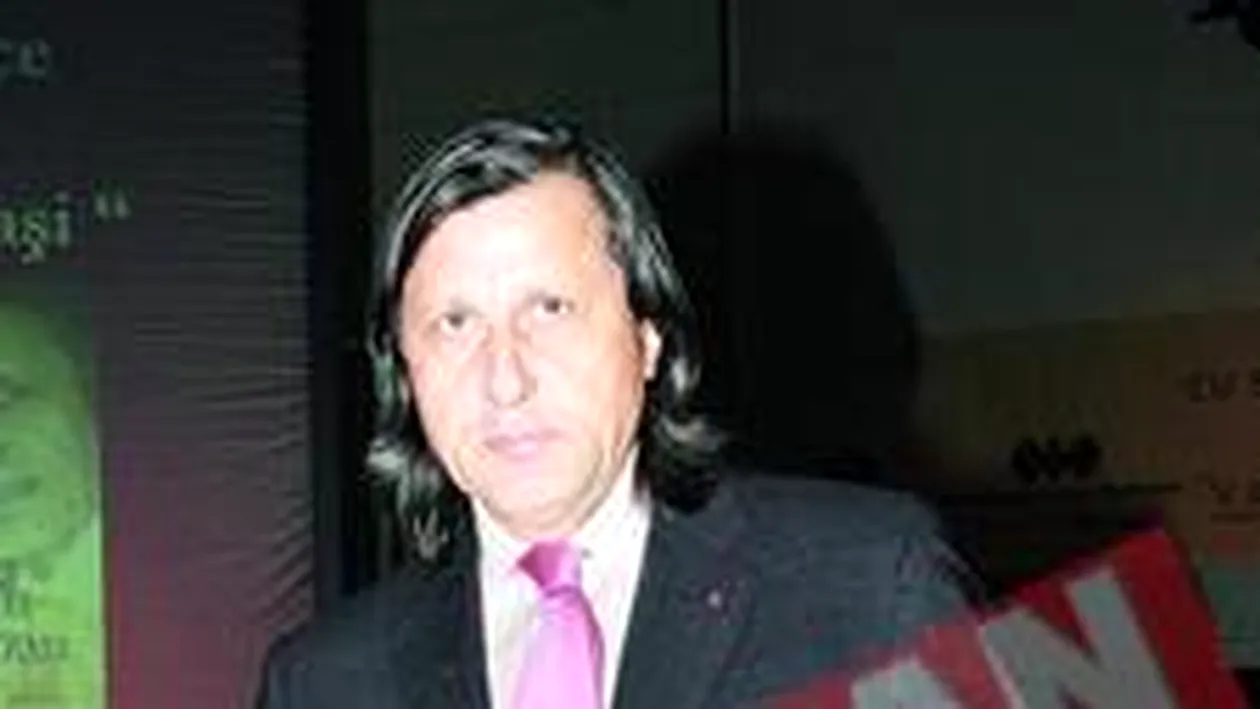 Ilie Nastase Isi lanseaza biografia la Paris