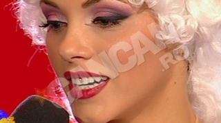 Cabral face cumparaturile, Fodor gateste si Andreea Ibacka degusta