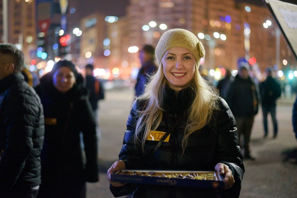 Mihaela Nunweiller, ar fi în conflict inclusiv cu președintele blocului în care locuiește, nu doar cu Gabi Oprea Jr.: “Ai probleme majoră, revizuiește-ți comportamentul!” FOTO