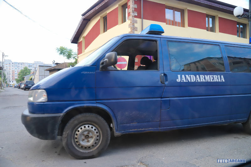 Alertă cu bombă la o bancă din centrul orașului Giurgiu. Pirotehniștii au ajuns, de urgență, la fața locului