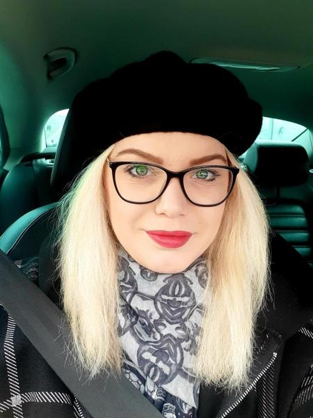 Ea este prima femeie șofer de autobuz din Iași! La 31 de ani, tânăra străbate străzile în lung și-n lat: ”Oamenii se uită uimiți la mine”