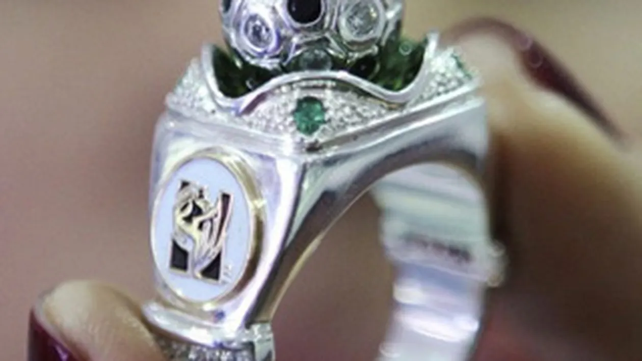 Vedetele de la Mondial se bat pe un inel de 250.000 de euro!