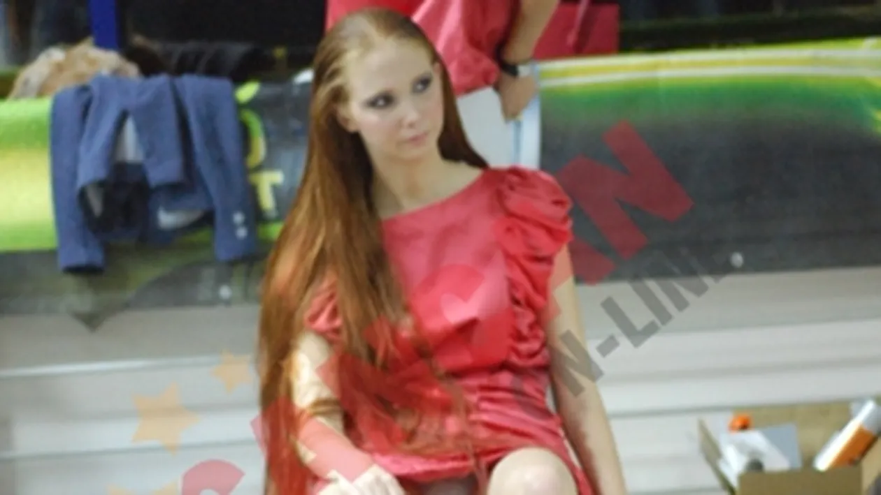 Manechine fara chiloti in aeroportul din Cluj !