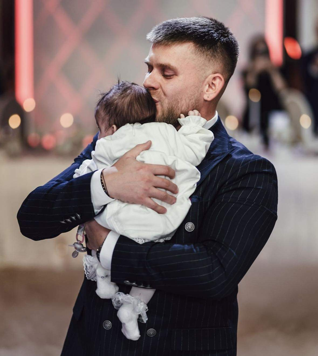 Ce se va întâmpla cu cei doi copii ai Emei, după divorțul de Răzvan Kovacs? Băiatul provine din relaţia ei anterioară