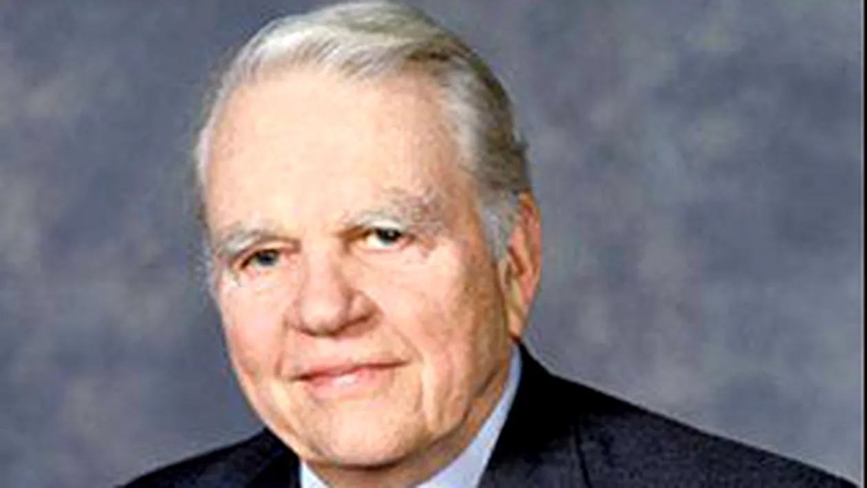 Andy Rooney de la emisiunea 60 Minutes din America a murit la varsta de 92 de ani!