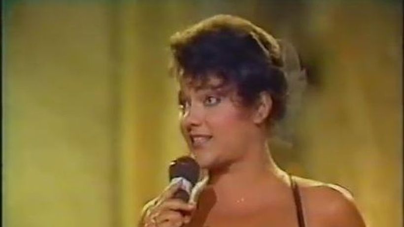 Cine era MARINA SCUPRA, artista îndrăgită de întreaga Românie! Cântăreaţa a pierdut lupta cu cancerul…