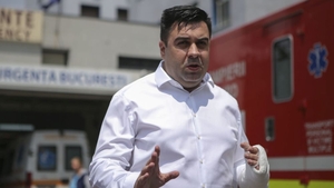 Ministrul Răzvan Cuc, primele declarații după accidentul suferit: "Voi sta 3 luni cu mâna în gips"