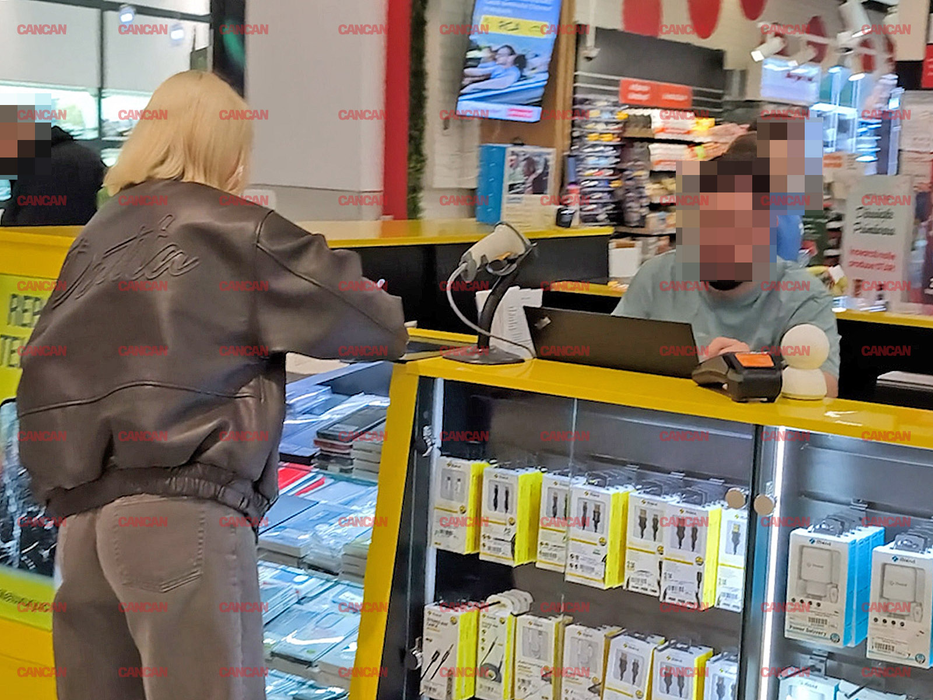 Oana Matache a fost cu treabă în mall
