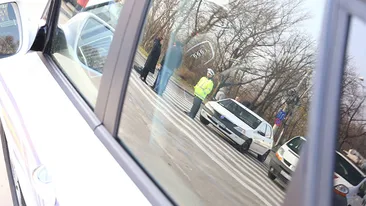 A gonit pe DN2! Viteza cu care conducea când l-a oprit Politia