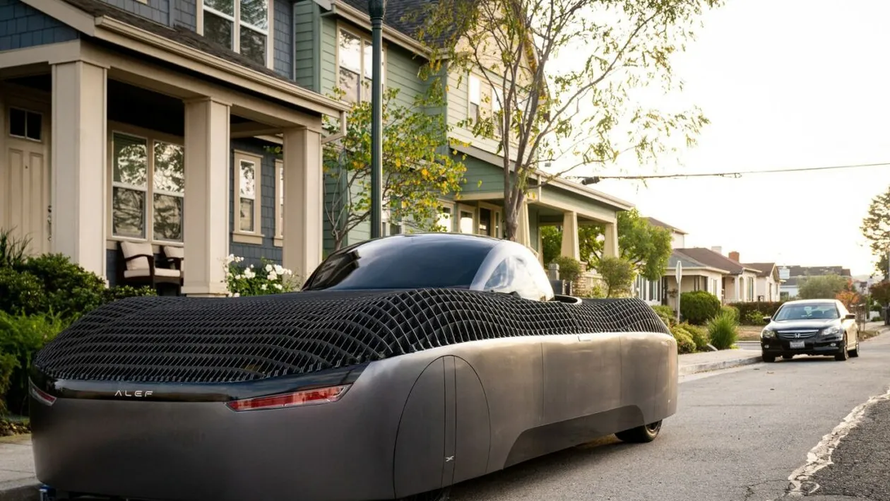 A fost lansată prima mașină zburătoare din lume. Cum arată și ce preț de pornire are