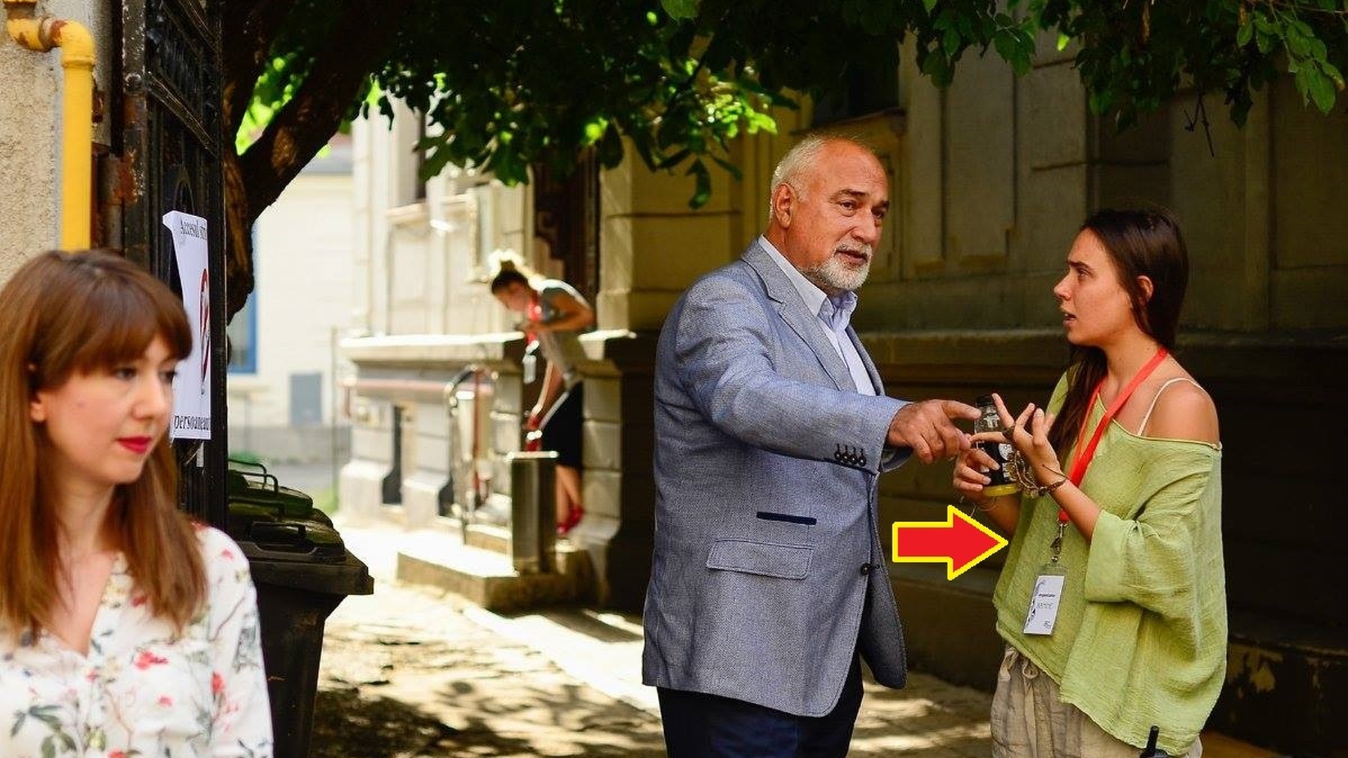 Fiica fostului ministru al economiei a debutat ca actriţă! Numele piesei în care Armine Vosganian a fost distribuită te face să ai fiori reci pe şira spinării. Este tratată o problemă gravă din zilele noastre