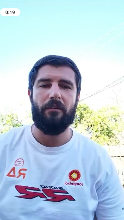 Cătălin Cazacu, de nerecunoscut după ce s-a tuns la zero și și-a lăsat mustață! Pe cine a provocat să își facă un look la fel ca al lui