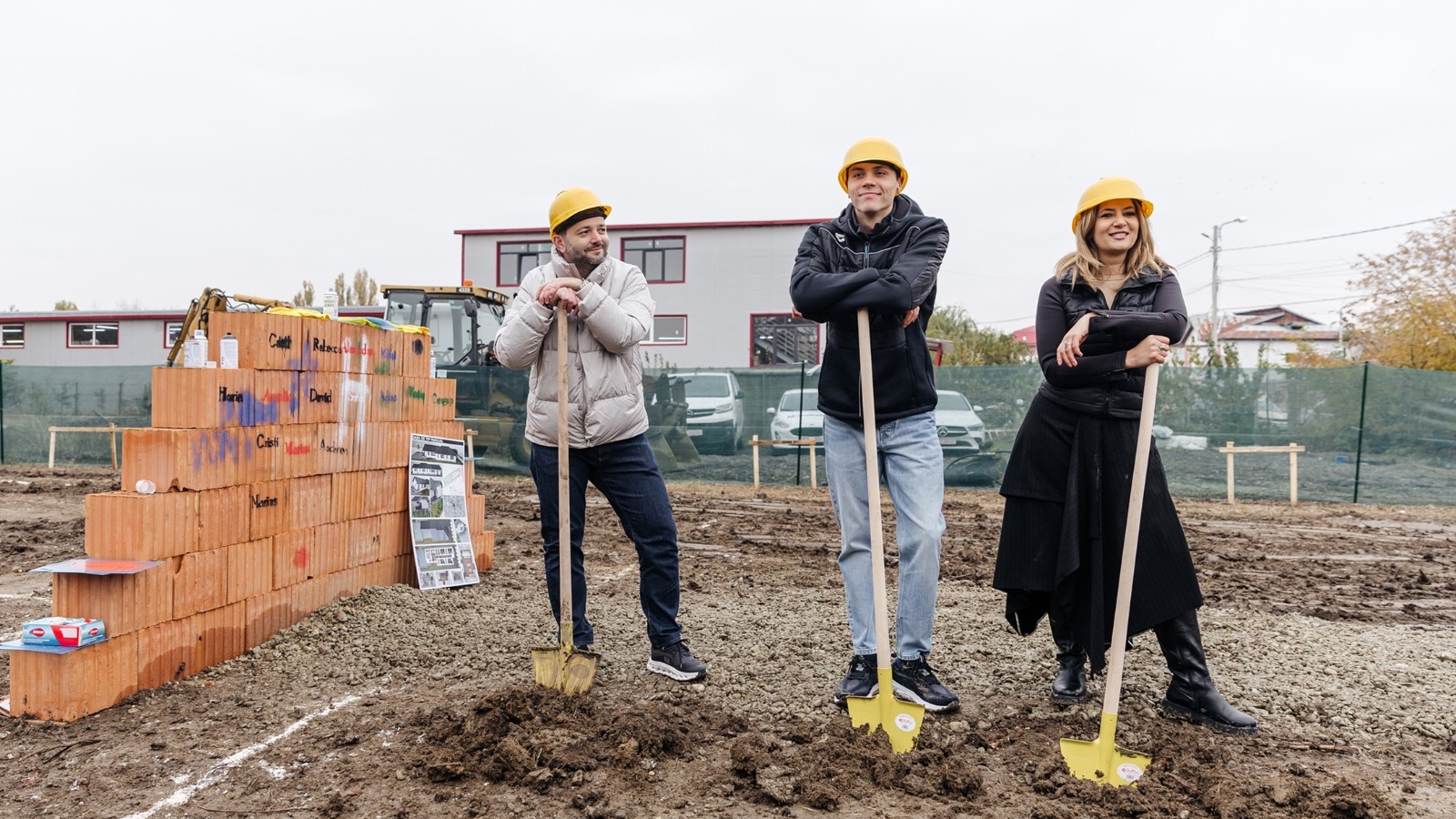 David Popovici, Amalia Enache și Mihai Morar au dat astăzi startul lucrărilor pentru casa celor 11 copii cu nevoi speciale din sectorul 5