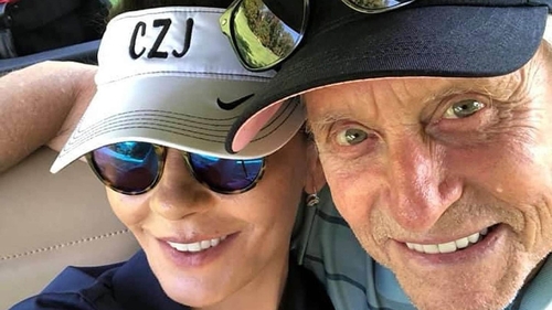 Cum arată fiica lui Michael Douglas și a lui Catherine Zeta-Jones. Carys a împlinit 23 de ani