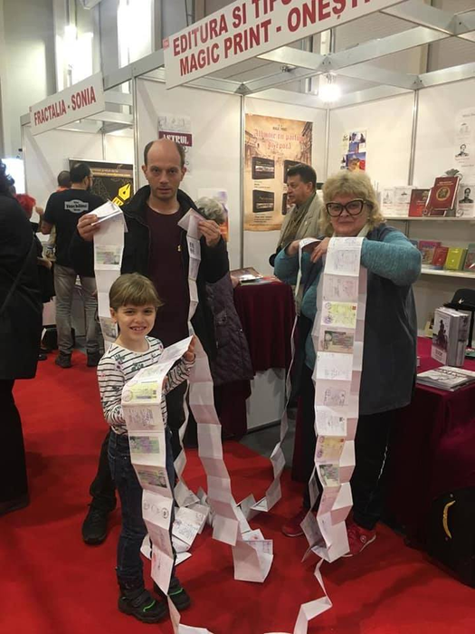 Mariea Crâșmaru a scris o carte despre experiențele sale în jurul lumii