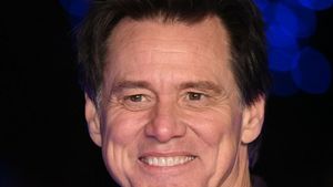 Jim Carrey, de nerecunoscut! Fanii, înmărmuriți când l-au văzut pe covorul roșu: ”Ce s-a întâmplat cu fața lui?”