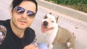 LIVIU VÂRCIU a surprins din nou! Cum au reacţionat fanii când l-au văzut pe prezentator cu mustaţă:''Zici că eşti Zorro''