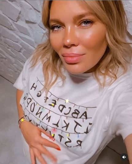 Gina Pistol, despre o decizie esențială pentru fetița ei: “Am semnat”. Smiley a pozat-o în timp ce îi sărută burtica dezgolită, iar susținătorii sunt în delir