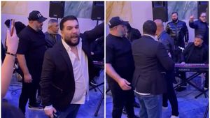 Tzancă Uraganu și-a dat afară un membru din formație chiar pe scenă, la nuntă! „Cine îl mai ia va fi dușmanul meu”. Detaliile scandalului