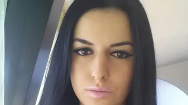 Fiica lui Adrian Mititelu vorbeste ca pe stadion! Prietenii i-au gasit si porecla: “pitipoanca alb-albastra”!