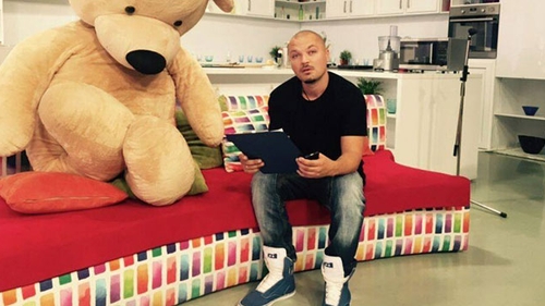 Ce a facut Puya de Ziua Indragostitilor! Imaginea a devenit viral pe internet!