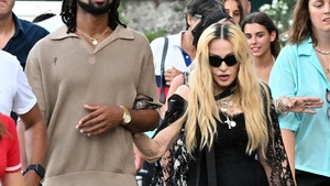 Imagine șocantă cu Madonna, în vacanță. Fără FaceApp și machiaj, parcă e o bătrânică de la piață