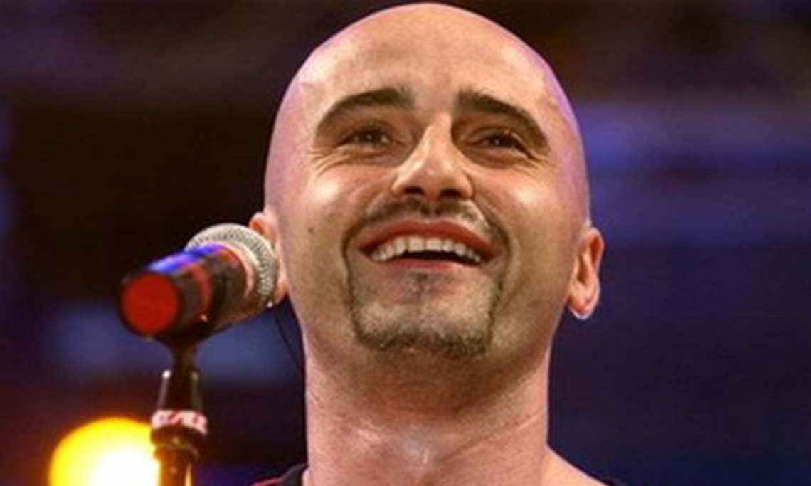 Călin Goia este liderul trupei Voltaj
