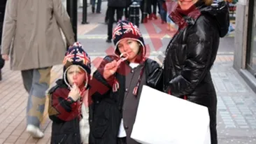 Andreea Esca, cu copiii si cu sotul la Londra si Paris