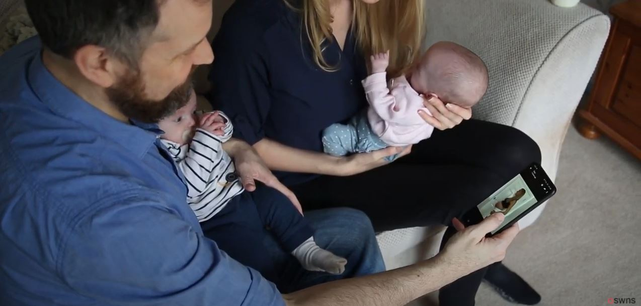 O britanică a rămas însărcinată în timp ce era deja însărcinată: “Când ne-au anunţat medicii, mi s-a părut o adevărată nebunie”. Care este explicația | VIDEO