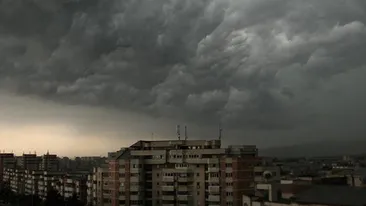 Prima mare furtună a sezonului din Europa de nord s-a soldat cu cel puţin 11 morţi