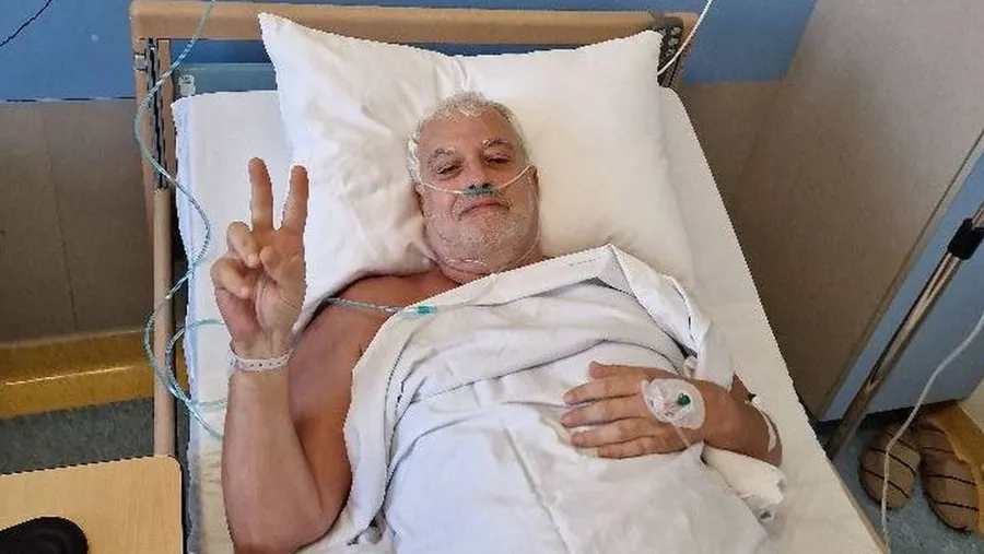 Celebrul artist a fost operat la sfarsitul anului de dubla hernie de disc