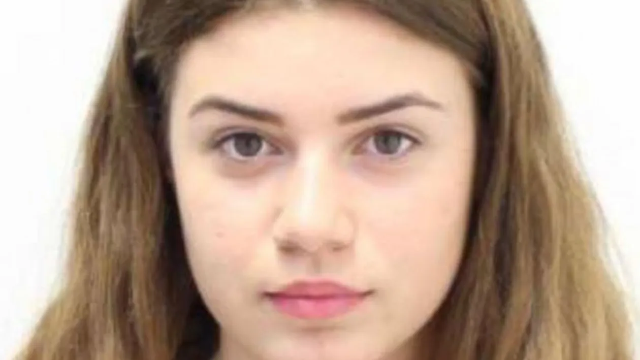 O frumoasă adolescentă de 17 ani, dată dispărută din casa bunicilor, a fost găsită la scurt timp de polițiști