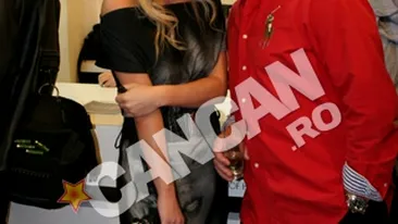 S-ar impaca, dar numai in conditiile impuse de ea! Simona Sensual l-a dat pe Maharu cu ruj la spital, dupa ce si-a rupt mana! Vezi ce i-a apucat!