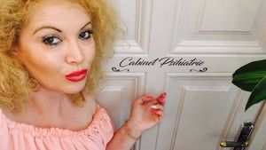 OANA LIS a trecut cu brio de prima sesiune! Ce note a luat blondina, devenită peste noapte studentă eminentă