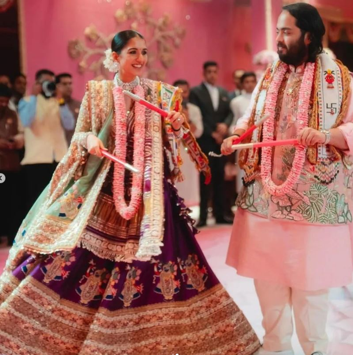 Anant Ambani, fiul celui mai bogat om din lume, s-a căsătorit cu Radhika Merchant/ sursă foto: Instagram