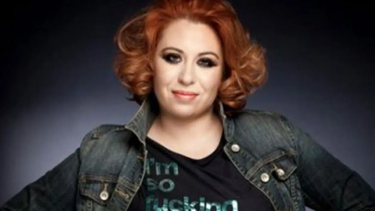 Ea isi doreste, el se mai gandeste... Oana Roman incearca sa-si convinga iubitul ca este timpul sa devina parinti!