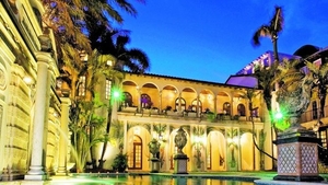 Superresedinta din Miami, scoasa la vanzare. 125 de milioane de dolari pentru vila lui Versace