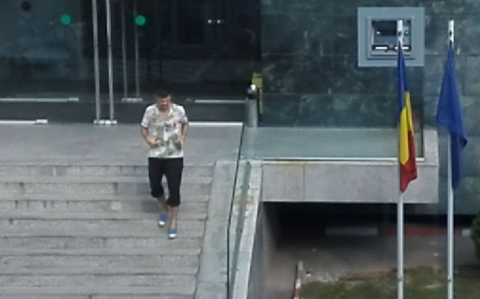 Tudor Chirilă a făcut ”blat” cu o angajată, pentru a scoate o sumă de bani de la bancomat!