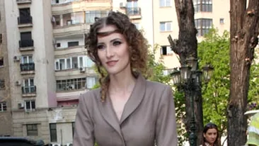 Iulia Albu nu mai colaboreaza cu producatorii de diamante de la Rafael&Sons!