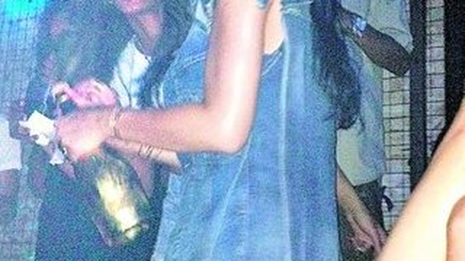 Divele din showbiz s-au incins in cluburile de noapte! Weekend de betie
