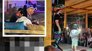 Tzancă Uraganu` își împarte weekendurile: a lăsat-o pe Marymar acasă și a făcut show cu Lambada la Mamaia!