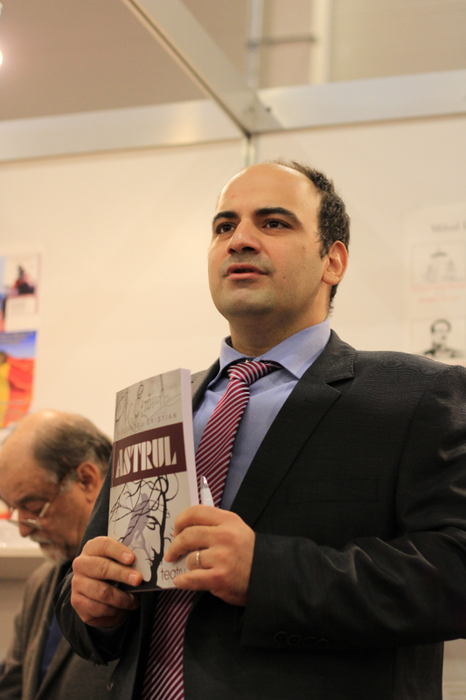 Cartea lui Alexandru Cristian, ”Astrul”, este o piesă de teatru despre marele poet Mihai Eminescu.