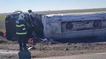 VIDEO | Cisternă cu motorină, răsturnată pe centura Ploieștiului. Este risc de explozie