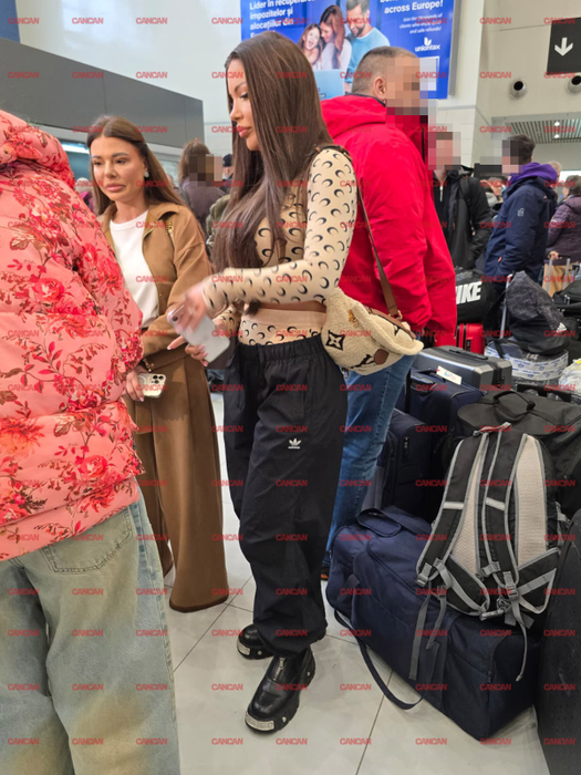 Loredana Chivu și Ana Mocanu au plecat în aventura vieții lor