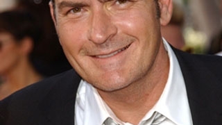 Charlie Sheen nu va sta decat noaptea la puscarie
