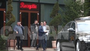 EXCLUSIV Vasile Blaga, şedinţă la cârciumă cu oamenii lui din PNL