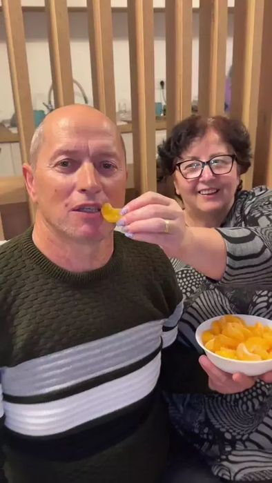Gluma cu clementinele i-a viralizat pe Gicu și Adriana pe TikTok. Ce meserii practică? „Lumea spune că suntem pensionari”